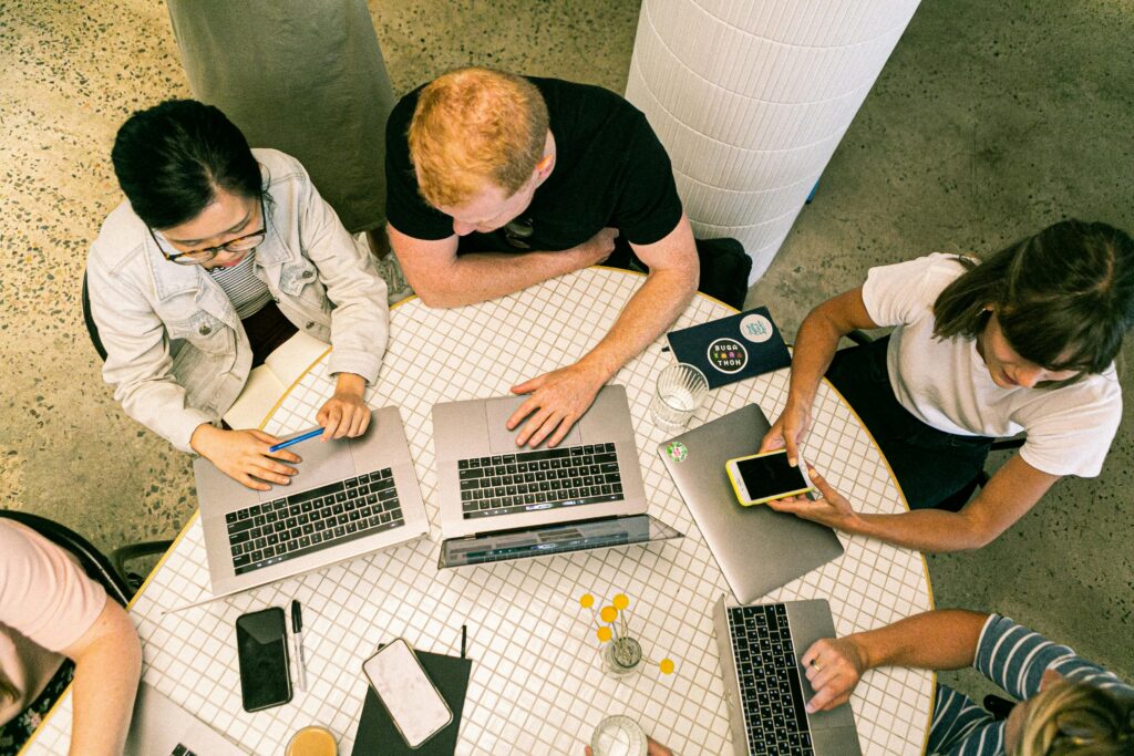 How to track referrals without cookies: A guide to cookieless referral tracking methods for marketers.